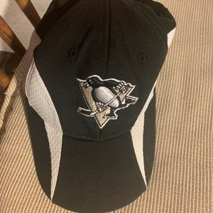 PITTSBURGH Penguins authentic Reebok child cap